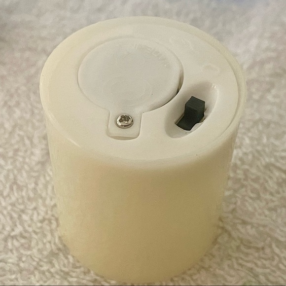 COLLECTION of BALL-JAR LIGHT + FLAMELESS/FLICKERING VOTIVE CANDLE… - Picture 8 of 12